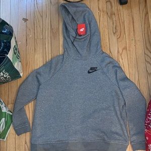 Nike Women’s XL sweatshirt with pockets